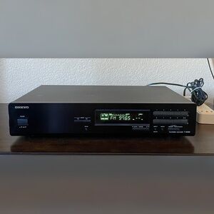 Onkyo Radio FM/AM Tuner Black Color Model T-4040